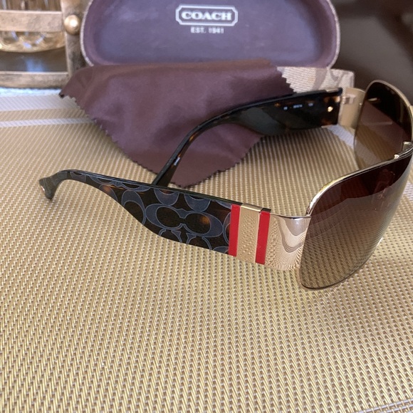 Coach Vail Sunglasses in Tortoise - Picture 9 of 16